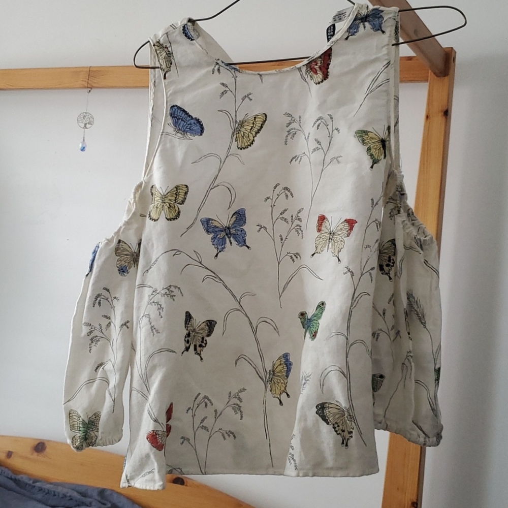 Cold shoulder top - Picture 3 of 3